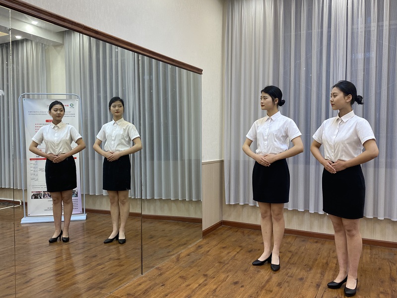 喜報：恭賀程佳欣、馬小越、李璇三位同學(xué)通過成航2022年單招面試考試